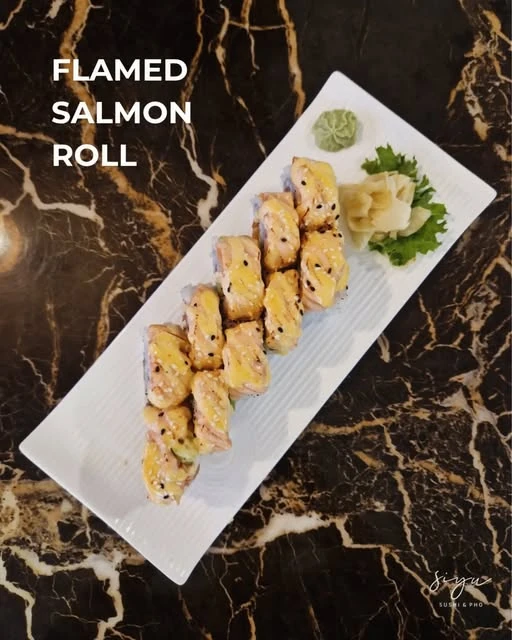Flamed Salmon Roll bei SIYU