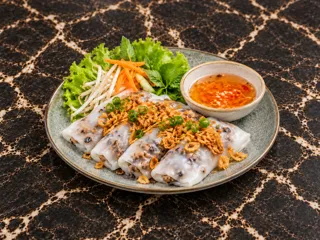 KI-generiertes Beispielbild: BANH CUON