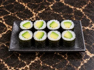 KI-generiertes Beispielbild: Avocado Maki (8 Stk.)